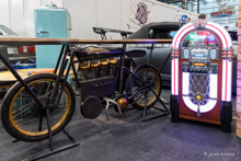 umgebaute Indian + kleine Wurlitzer Musikbox