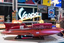 Ferrari-Rennboot-Modell