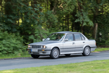 BMW 3er E30 (1982–94) BMW 3er E30 (1982–94)