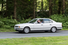 BMW 5er E34 (1987–1996) BMW 5er E34 (1987–1996)