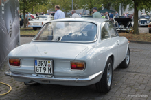 Alfa Romeo GT Junior 1.6 mit glatter Front (19721975)