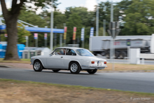 Alfa Romeo GT Junior 1.6 mit glatter Front (19721975)