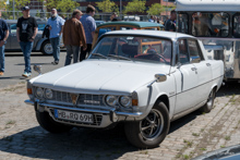 Rover P6 3500 V8 (1963-77) mit zeitgenssischem Wohnanhnger