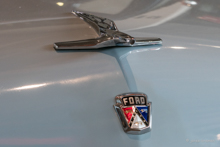 Ford Crestline (1955)